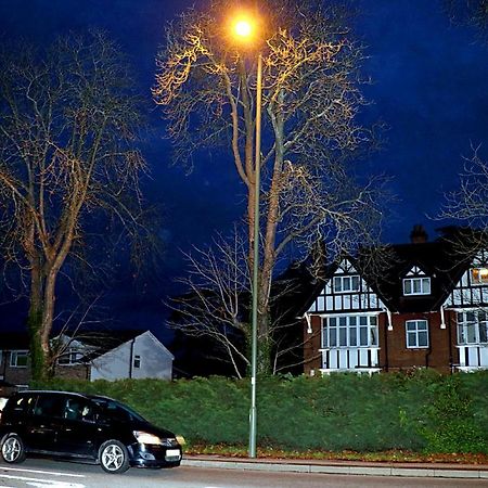 Gatwick Inn Horley Zewnętrze zdjęcie
