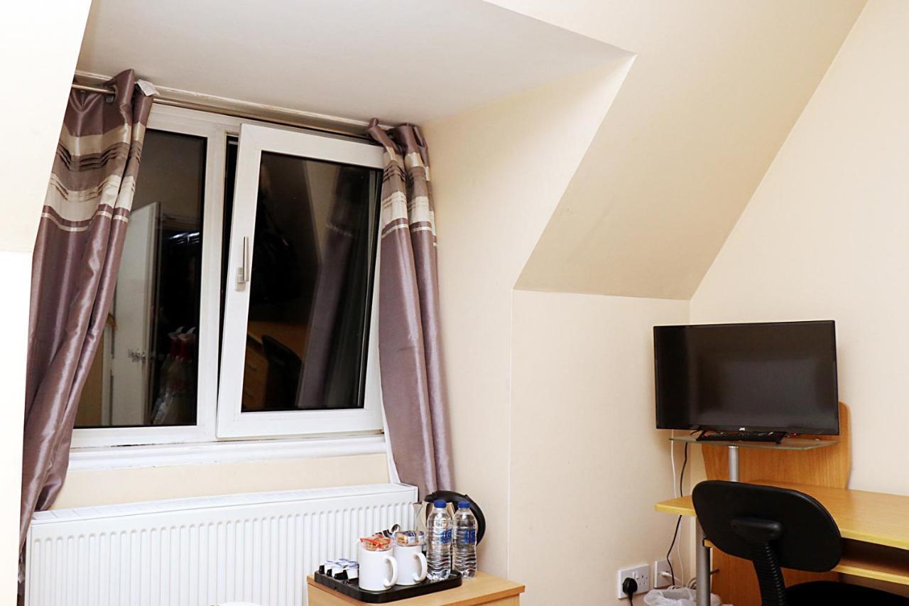 Gatwick Inn Horley Zewnętrze zdjęcie