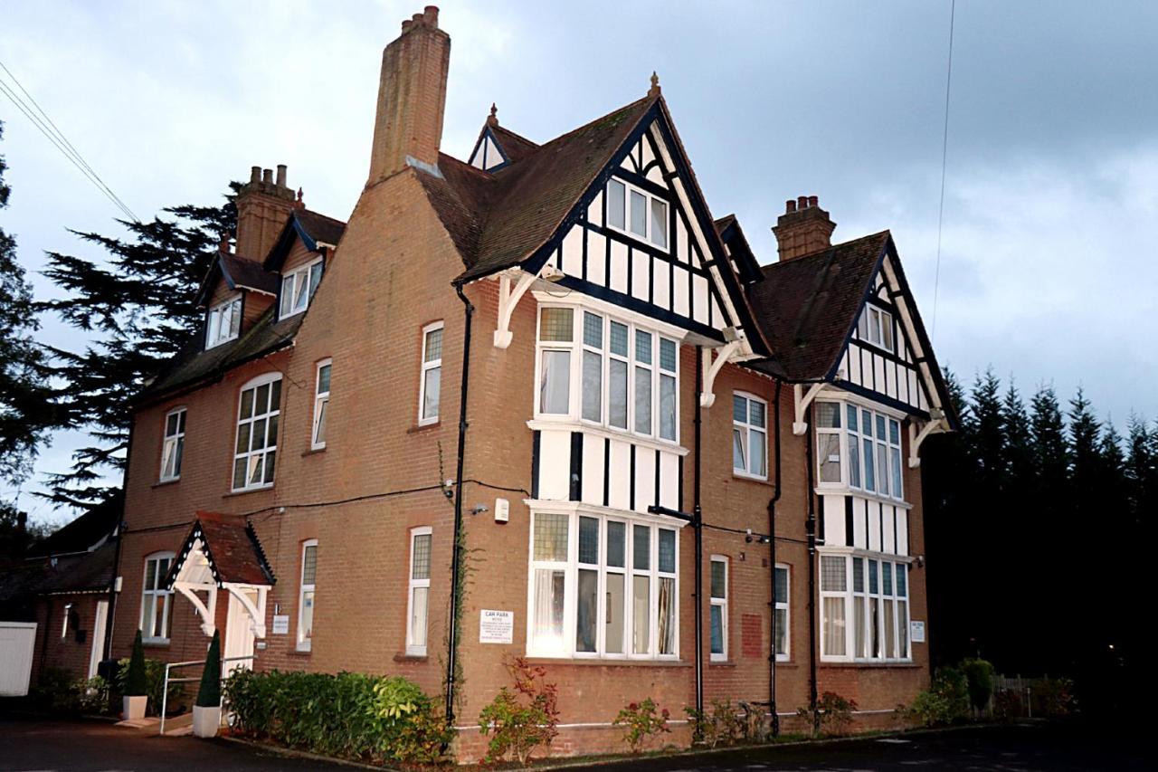 Gatwick Inn Horley Zewnętrze zdjęcie