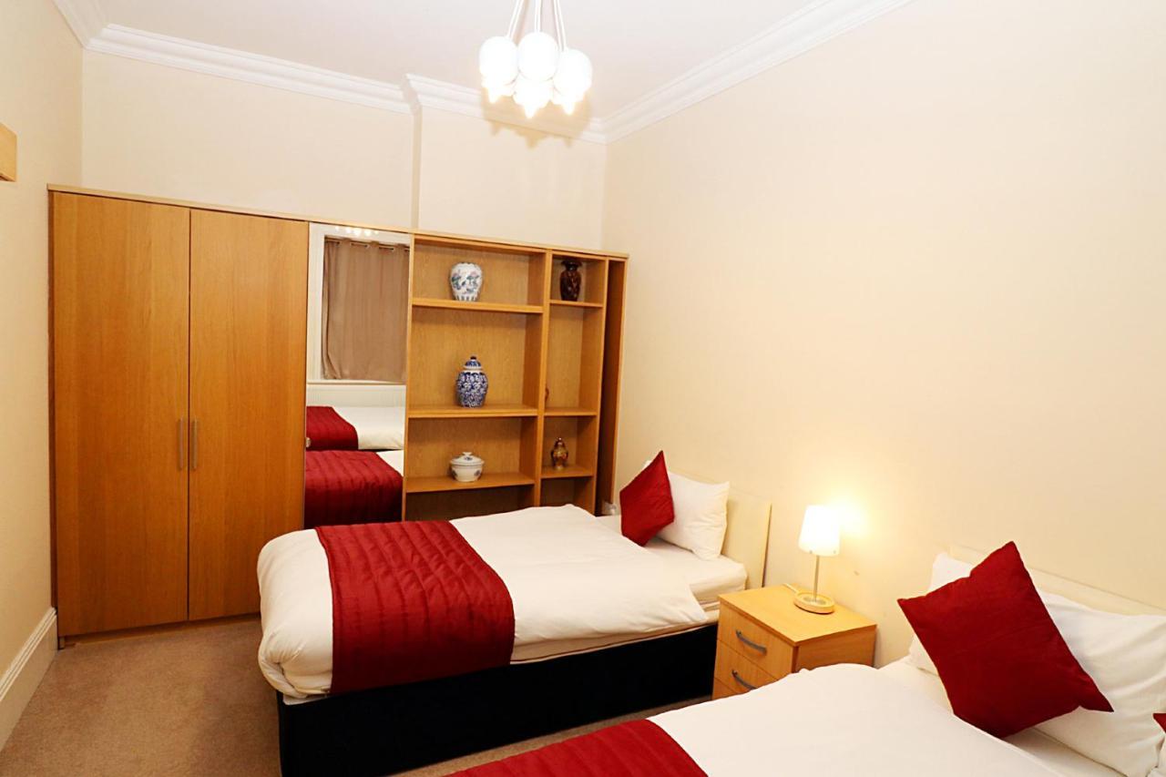 Gatwick Inn Horley Zewnętrze zdjęcie