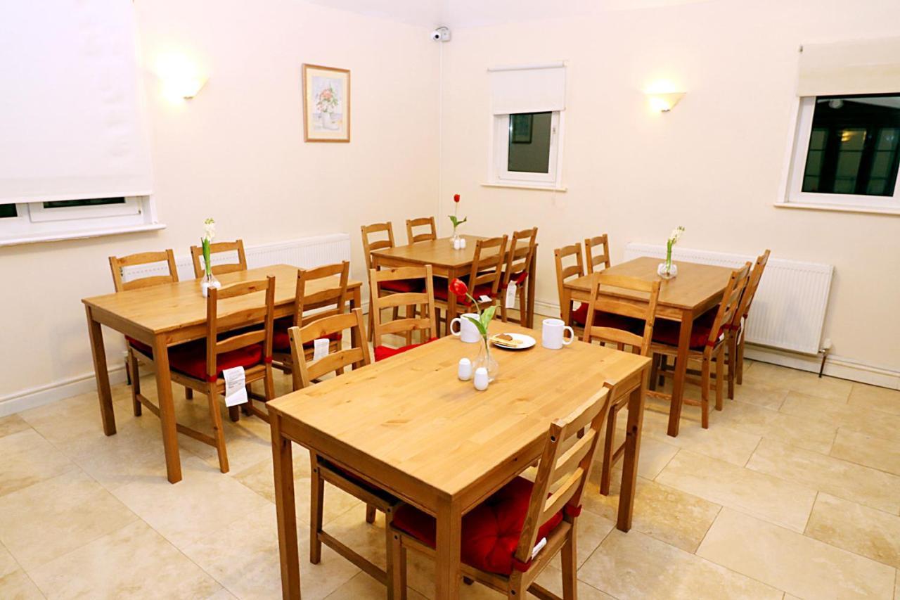 Gatwick Inn Horley Zewnętrze zdjęcie