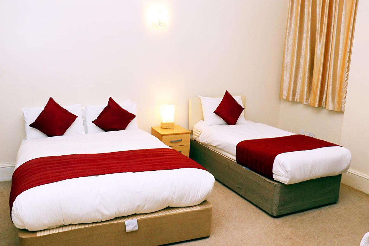 Gatwick Inn Horley Zewnętrze zdjęcie
