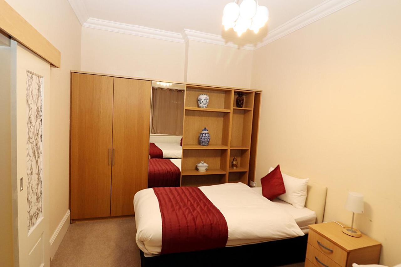 Gatwick Inn Horley Zewnętrze zdjęcie