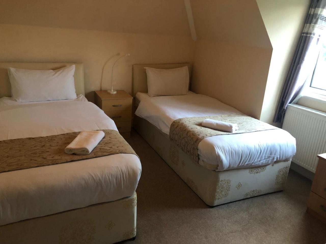 Gatwick Inn Horley Zewnętrze zdjęcie