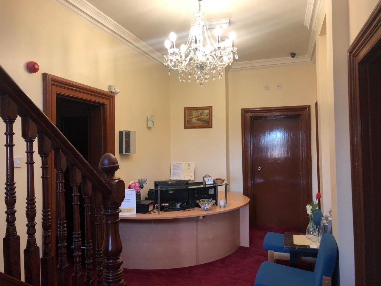 Gatwick Inn Horley Zewnętrze zdjęcie
